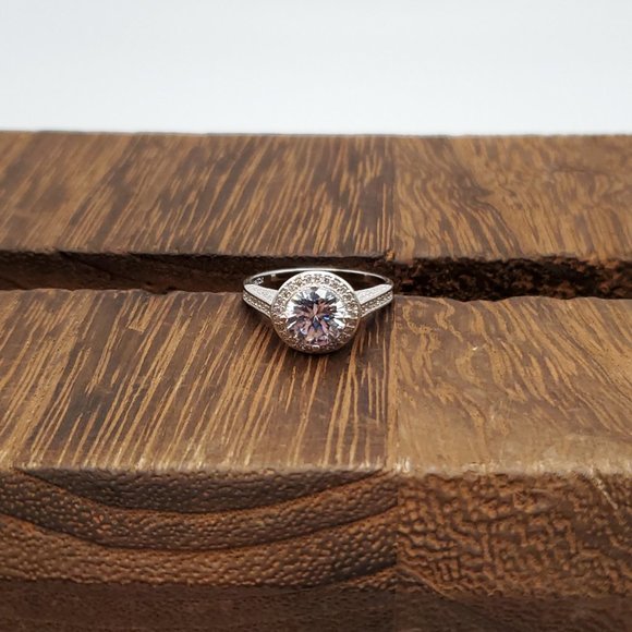 Size 9.75 925 Sterling Silver Bright Amazing Cubic Zirconia Ring - Picture 3 of 10